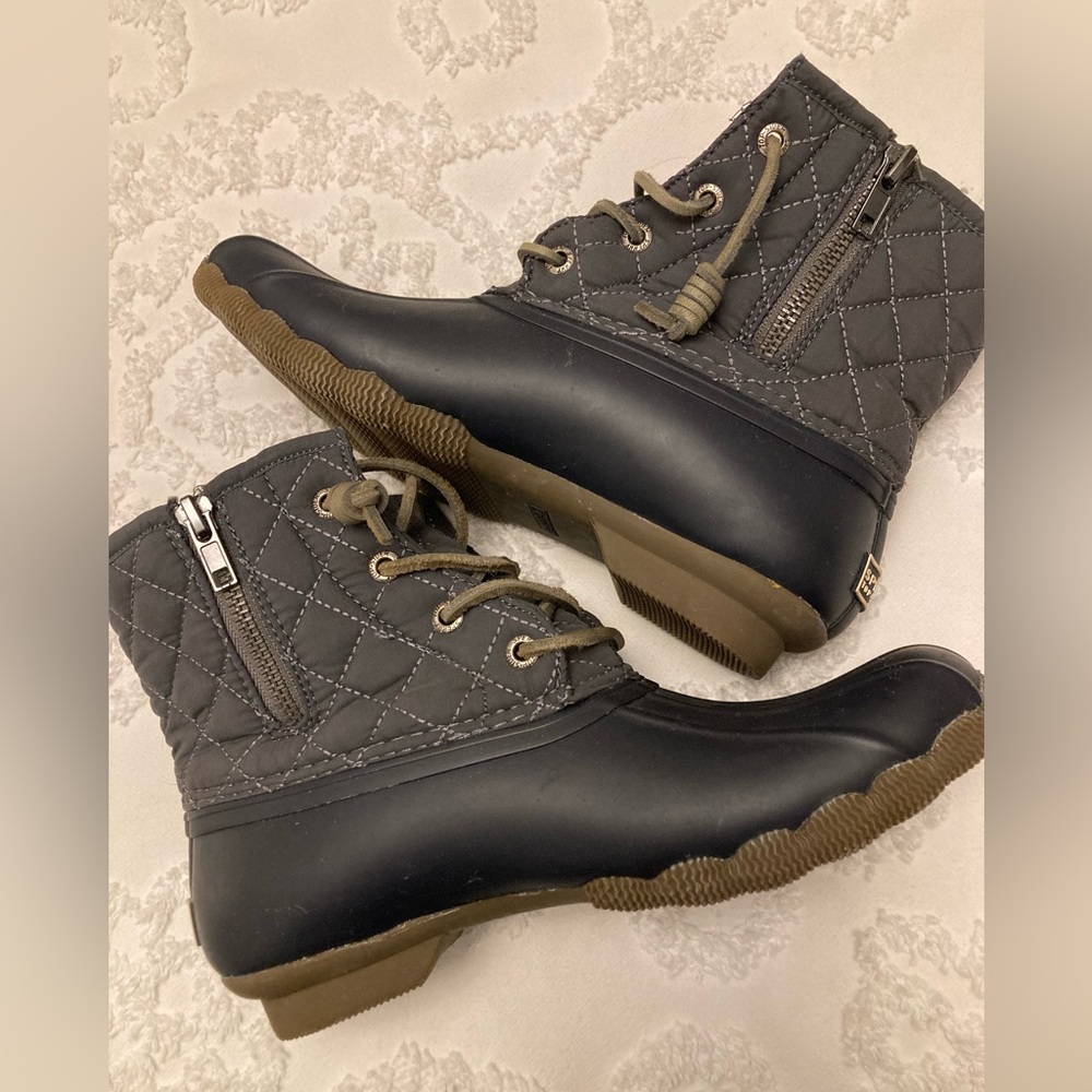 SPERRY Duck Boots- Womens 6 - Blue and Gray